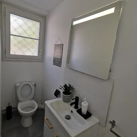 Superbe Appartement Montpellier 8 Personnes 2 Chambres 2 Salles De Bain Wifi Netflix Et Parking Gratuit Exterior foto